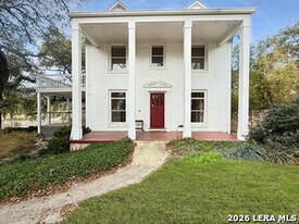 401 Shook Ave in San Antonio, TX - Building Photo