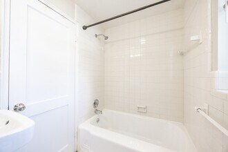 356 Lexington St in Watertown, MA - Building Photo - Building Photo