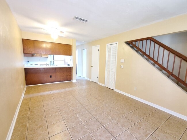 2127 SW 39 Dr in Gainesville, FL - Building Photo - Building Photo