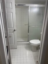 3637 Indian Creek Dr in Miami Beach, FL - Building Photo - Building Photo