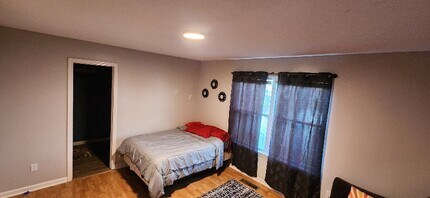 2339 Valley Creek W Ln in Indianapolis, IN - Building Photo - Building Photo
