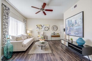 Tresa at Arrowhead Apartment Homes in Glendale, AZ - Building Photo