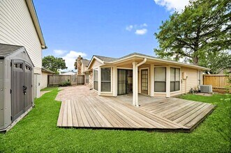 12710 Meadway Ct in Houston, TX - Foto de edificio - Building Photo