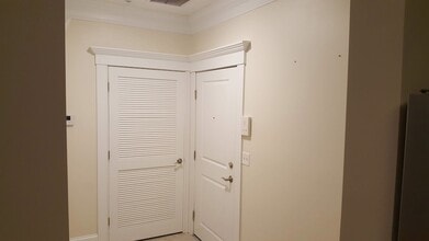 2 Silver St, Unit 8 in Dover, NH - Building Photo - Building Photo