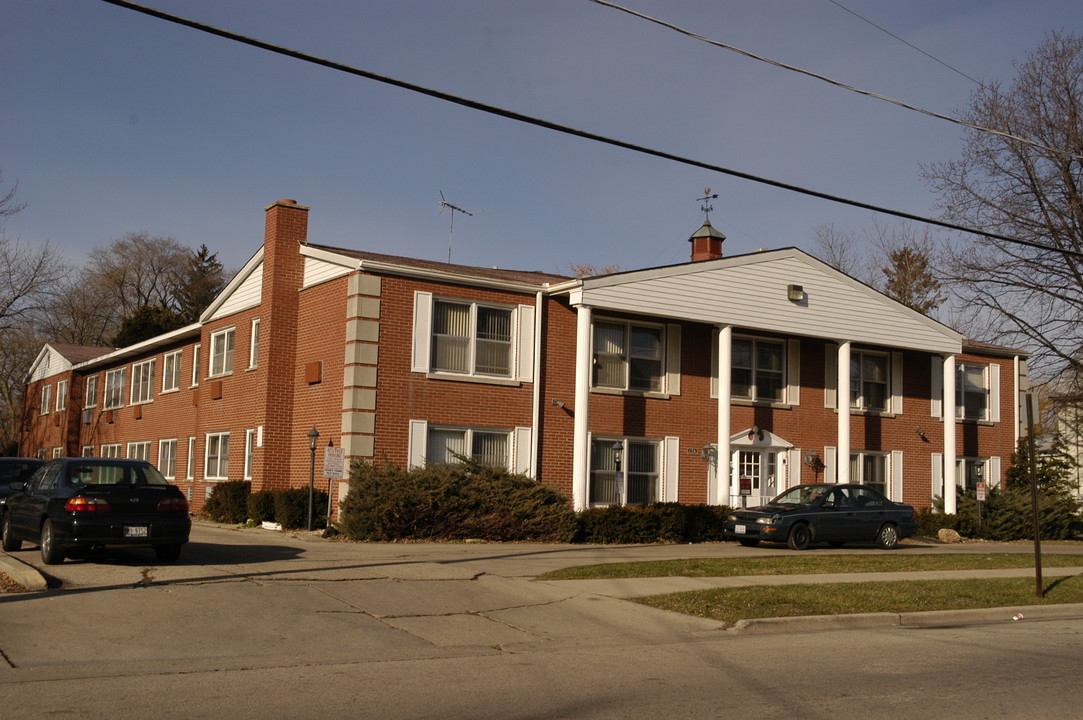 136 N Butrick in Waukegan, IL - Foto de edificio