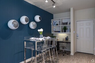 2600 1/2 Ella Blvd in Houston, TX - Building Photo - Building Photo