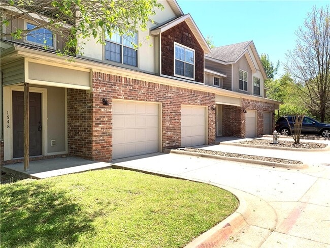 property at 1536 N London Ave