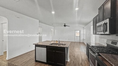 6403 Kingsley Edge in San Antonio, TX - Building Photo - Building Photo