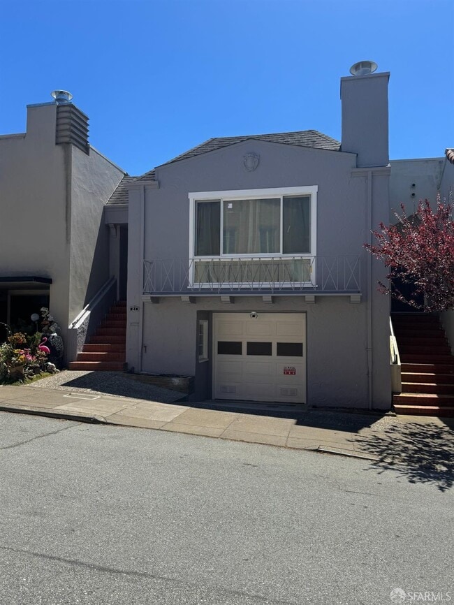 property at 21 Rio Ct
