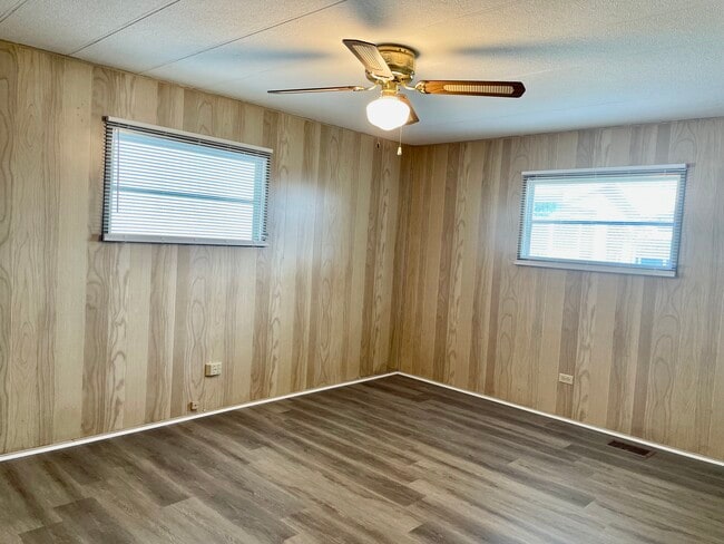 29081 US Hwy 19 N in Clearwater, FL - Building Photo - Building Photo