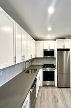 35 Maverick Sq, Unit 301 in Boston, MA - Building Photo - Building Photo