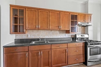 415 Gregory Ave in Weehawken, NJ - Building Photo - Building Photo