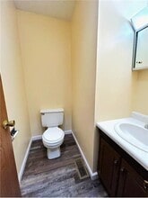 133 Orchard Dr in St. Clairsville, OH - Building Photo - Building Photo