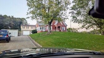 1034 W Summer St, Unit 2 in Greeneville, TN - Building Photo