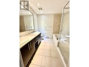 5777-5777 Birney Ave in Vancouver, BC - Building Photo - Building Photo