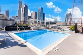 Randolph Lofts in Los Angeles, CA - Foto de edificio - Building Photo