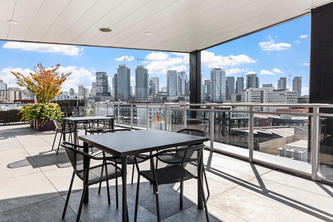 624 Yale Apartments in Seattle, WA - Foto de edificio - Building Photo