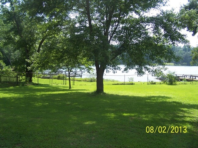 3617 Lakeshore Dr in Smyrna, GA - Building Photo - Building Photo