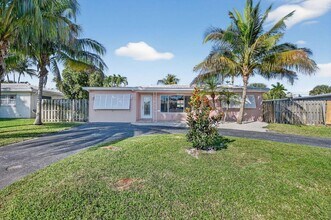 467 NE 31st St in Boca Raton, FL - Building Photo - Building Photo