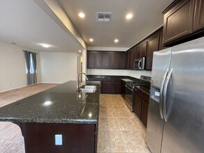 3845 Lookout Dr in Modesto, CA - Building Photo - Building Photo