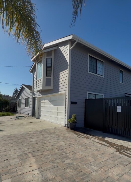 43135 Gatewood St in Fremont, CA - Building Photo