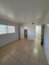 Capri Apartments in Wilton Manors, FL - Building Photo - Building Photo
