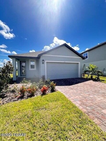 property at 173 Links Ter Blvd