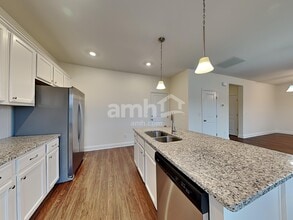 1323 Lomond Dr in Nashville, TN - Building Photo - Building Photo