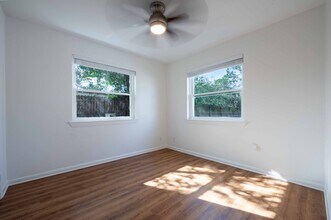 1216 10th St N in Jacksonville Beach, FL - Foto de edificio - Building Photo