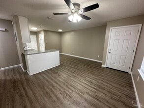 8011 Kipling St in Pensacola, FL - Building Photo - Building Photo