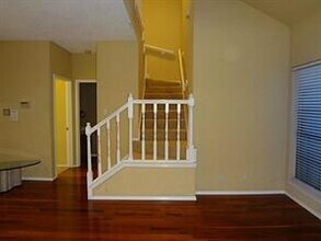209 Cimarron Trail in Irving, TX - Building Photo - Building Photo