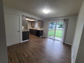 4333 Ruddell Rd SE in Lacey, WA - Building Photo - Building Photo
