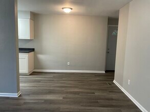 610 Alta Ave, Unit 2 in Englewood, OH - Foto de edificio - Building Photo