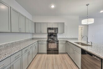 Town Oaks Apartments in Orlando, FL - Building Photo - Building Photo