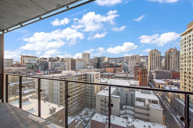 1200 Rue Drummond in Montréal, QC - Building Photo - Building Photo