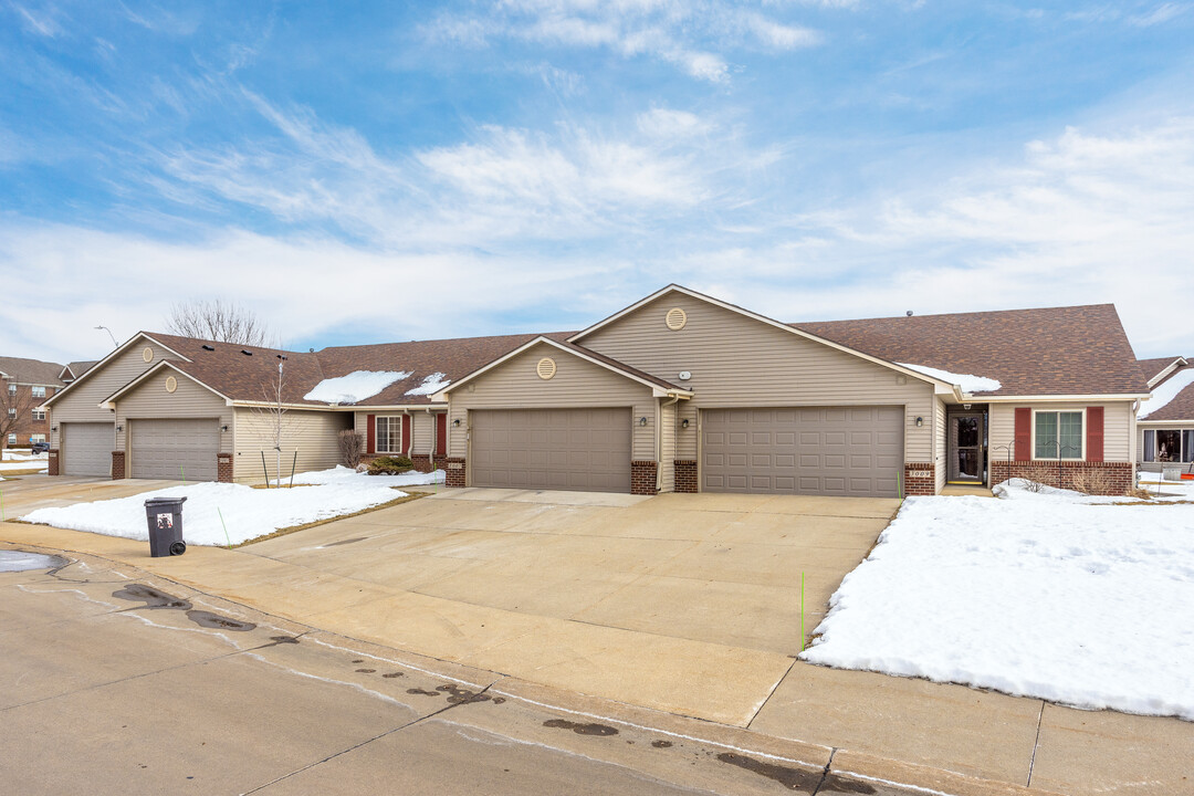 Springwood Townhomes in Ankeny, IA - Building Photo