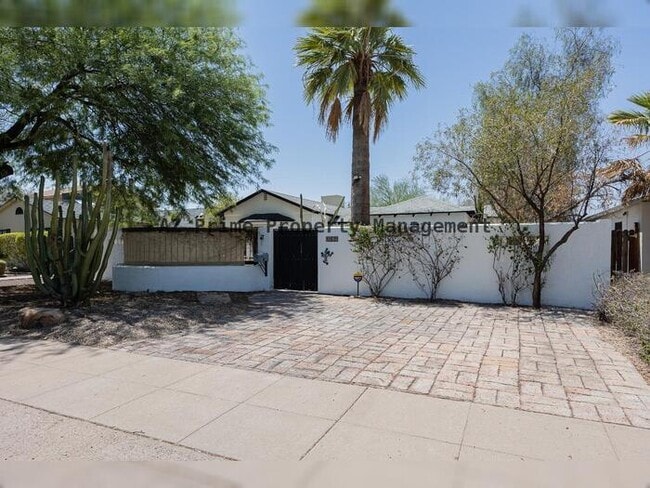 1429 E Palm Ln in Phoenix, AZ - Building Photo - Building Photo