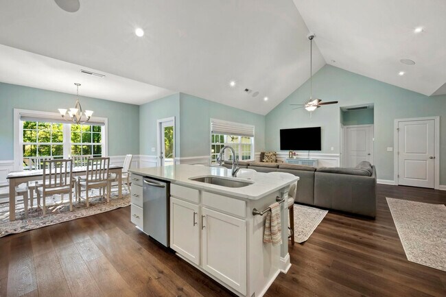 245 Brace Dr in Pawleys Island, SC - Building Photo - Building Photo