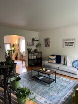 2833 Fernwald Rd in Pittsburgh, PA - Building Photo