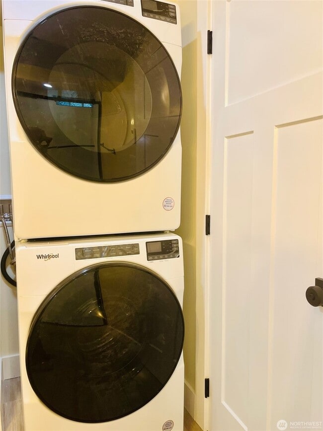 9359 Forest Ct SW in Seattle, WA - Building Photo - Building Photo