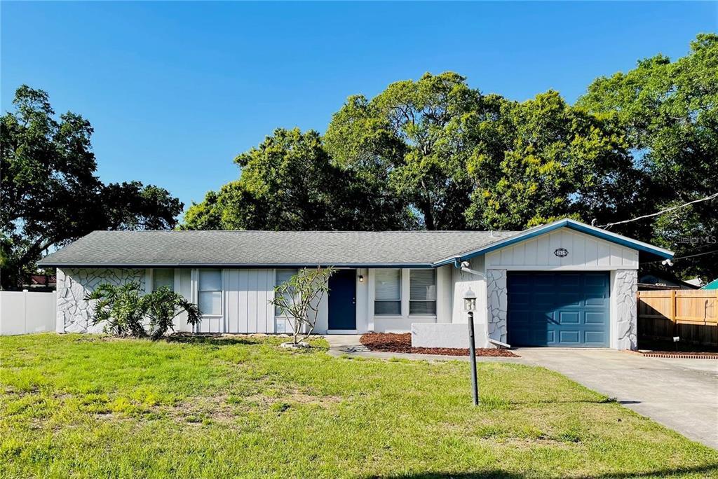 2829 Hope St in Sarasota, FL - Building Photo