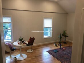 44 Cogswell Ave, Unit 2 in Cambridge, MA - Building Photo - Building Photo
