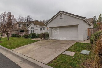 4142 Pinehurst Cir in Stockton, CA - Building Photo - Building Photo