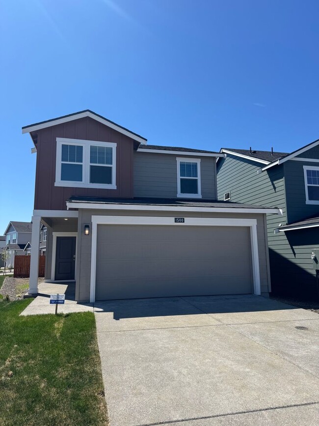 property at 1500 Mustang Ct