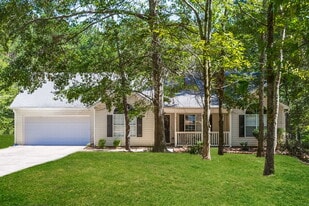 555 Jackson Lake Rd in Mcdonough, GA - Building Photo