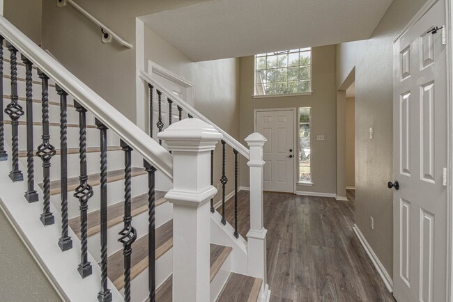 19407 Scarlet Cove Dr