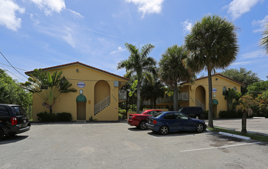 1350-1400 NE 5th Ter in Fort Lauderdale, FL - Building Photo