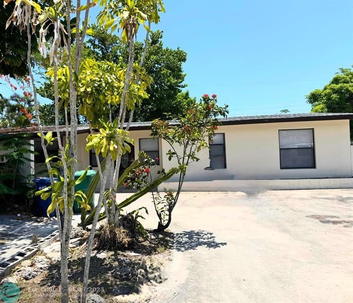 1180 NW 44th Terrace in Lauderhill, FL - Building Photo
