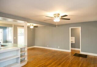 4611 Harmon Ave in Austin, TX - Building Photo - Building Photo