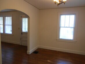 142 Burnett St in Athens, GA - Foto de edificio - Building Photo